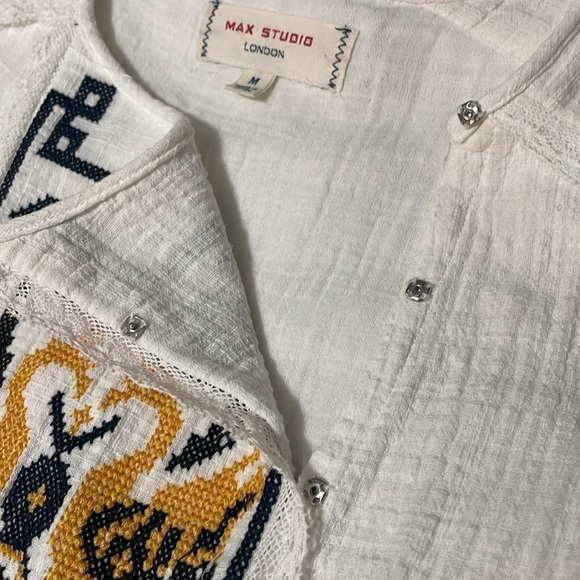 White cotton gauzy knee length dress with lace and embroidery. Flutter sleeve - Picture 11 of 12